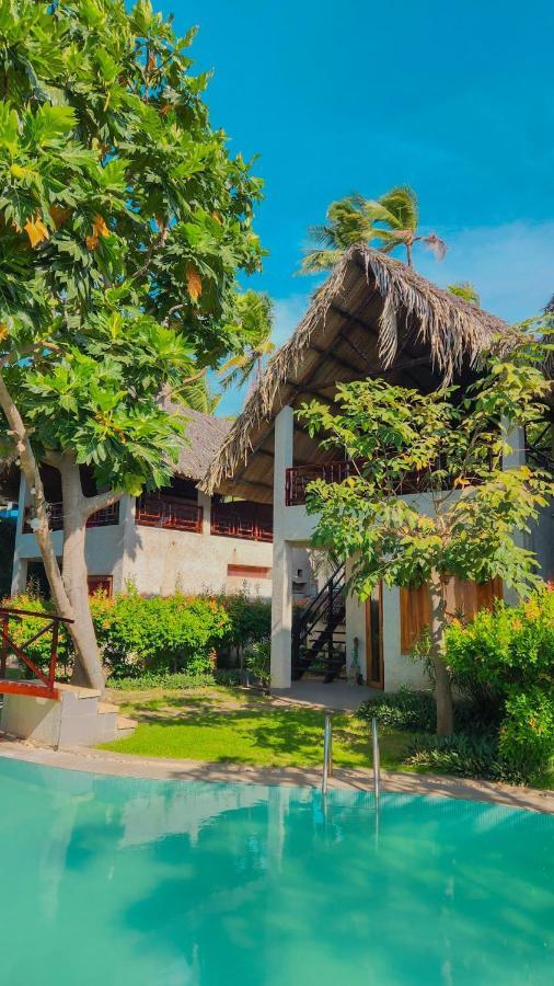 Lang Ca Voi Ll The Whales Village Ll Mui Ne Фантхьет Экстерьер фото