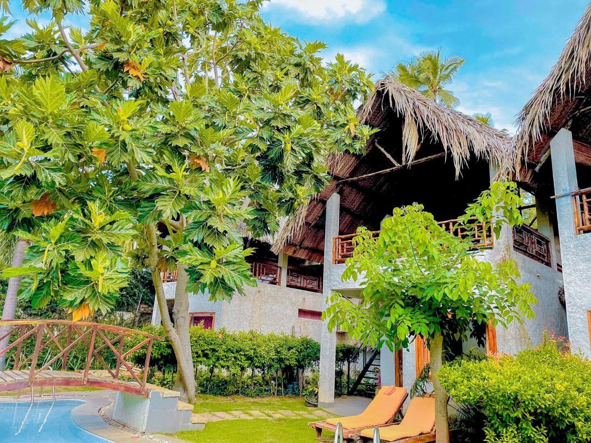 Lang Ca Voi Ll The Whales Village Ll Mui Ne Фантхьет Экстерьер фото